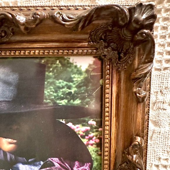 Victorian Ornate 3D Photo  Picture Frame Dark Brown Wood  Wall Mounted 11x13 - Picture 5 of 16